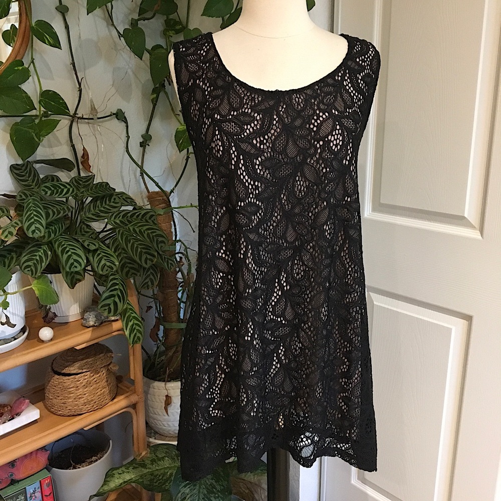 ⚡️Alfani Chic Black Lace Sleeveless Tunic Top⚡️